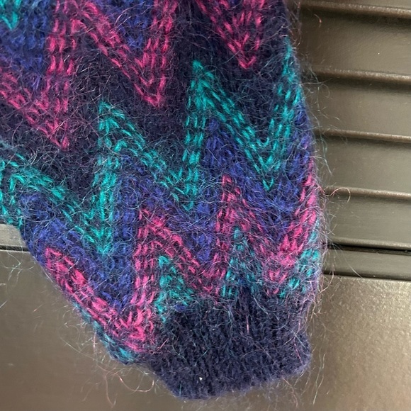 Vintage Karen Scott Mohair Blend Geometric ZigZag Chevron Sweater, Size Medium - Picture 8 of 13